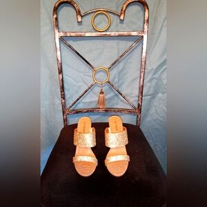 Gold 4 inch heels, size (39),(8.5)